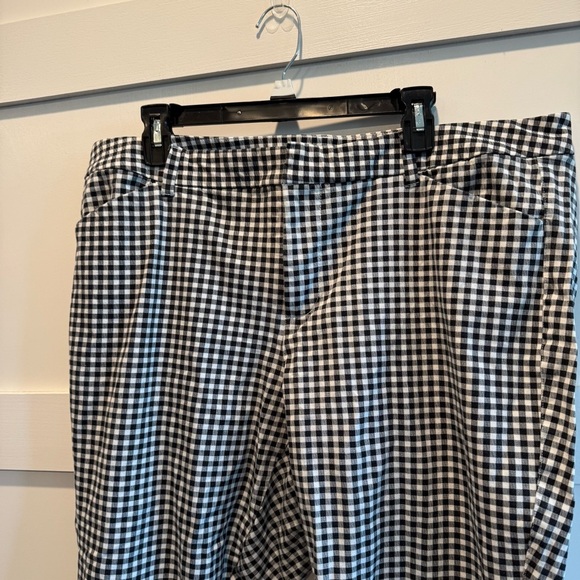 Old Navy Size 20 Women's Black and White Gingham Pixie Pants - Picture 2 of 7